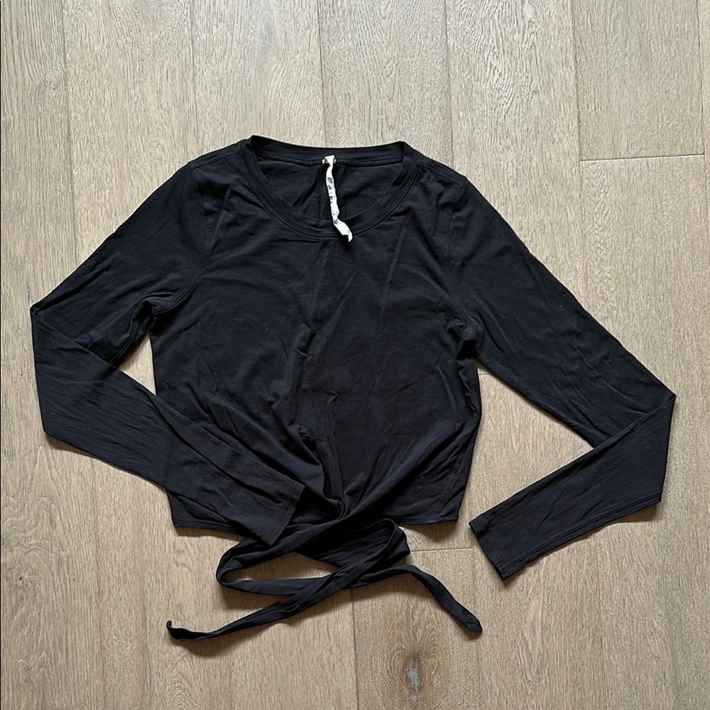 EUC time to restore long sleeve black size 6 lululemon